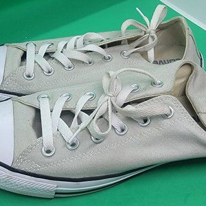 converse shoes 155571f Light Olive Used Very good Condtion! Light Olive color
